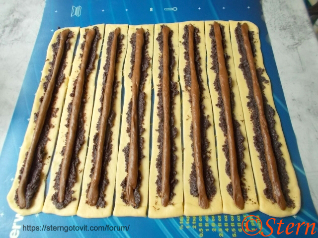 Штоллен с маком «Леопард»