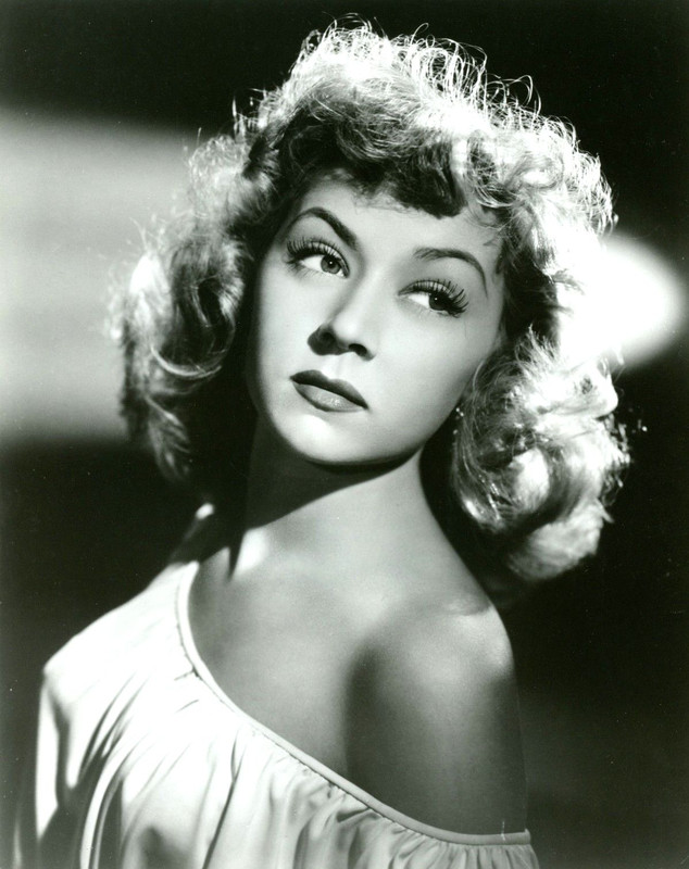 Gloria Grahame_b32