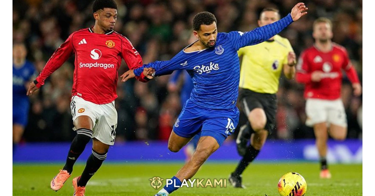 Playkami highlights Kedua tim tampil agresif sejak kick-off