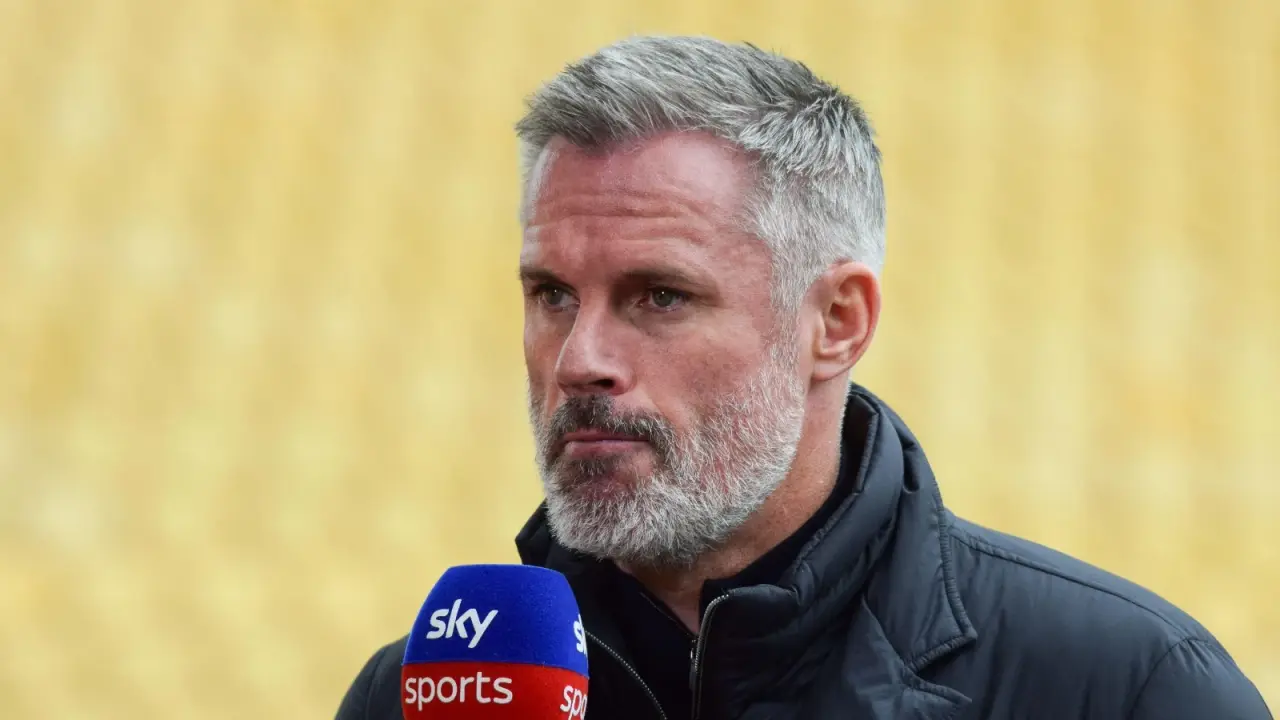 Jamie Carragher thinks this Chelsea player is ruining the starting eleven and need to be replaced.