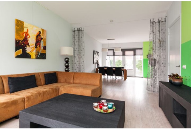 BCAB0826-5930-43C4-B378-E10C10735983