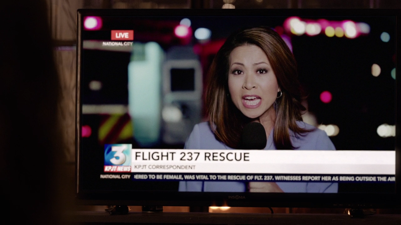 Supergirl.S01E01.Via.piu.veloce.della.luce.720p.BDRip.ITA.ENG.AC3.x264-BlackBit[screenshot 5]