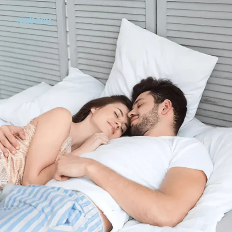 Pareja durmiendo bien