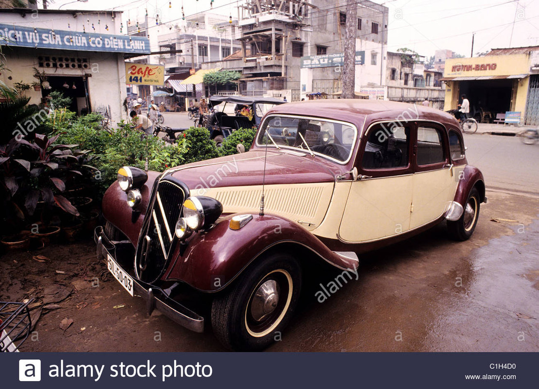 vietnam-ho-chi-minh-city-cholon-old-traction-ava