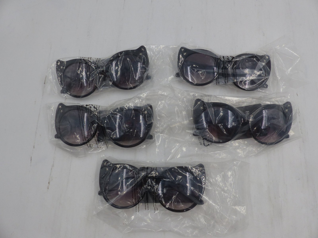 LOT OF 5 HOT TOPIC BLACK ROUND CAT EYE STAR TEMPLE SUNGLASSES