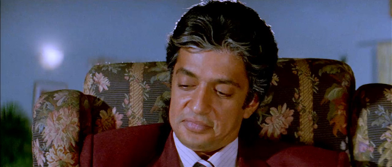 Baasha 1995 WebRip [Tamil + Telugu] 480p, 720p ESub Screenshot