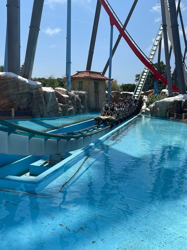 Port-Aventura-World-03