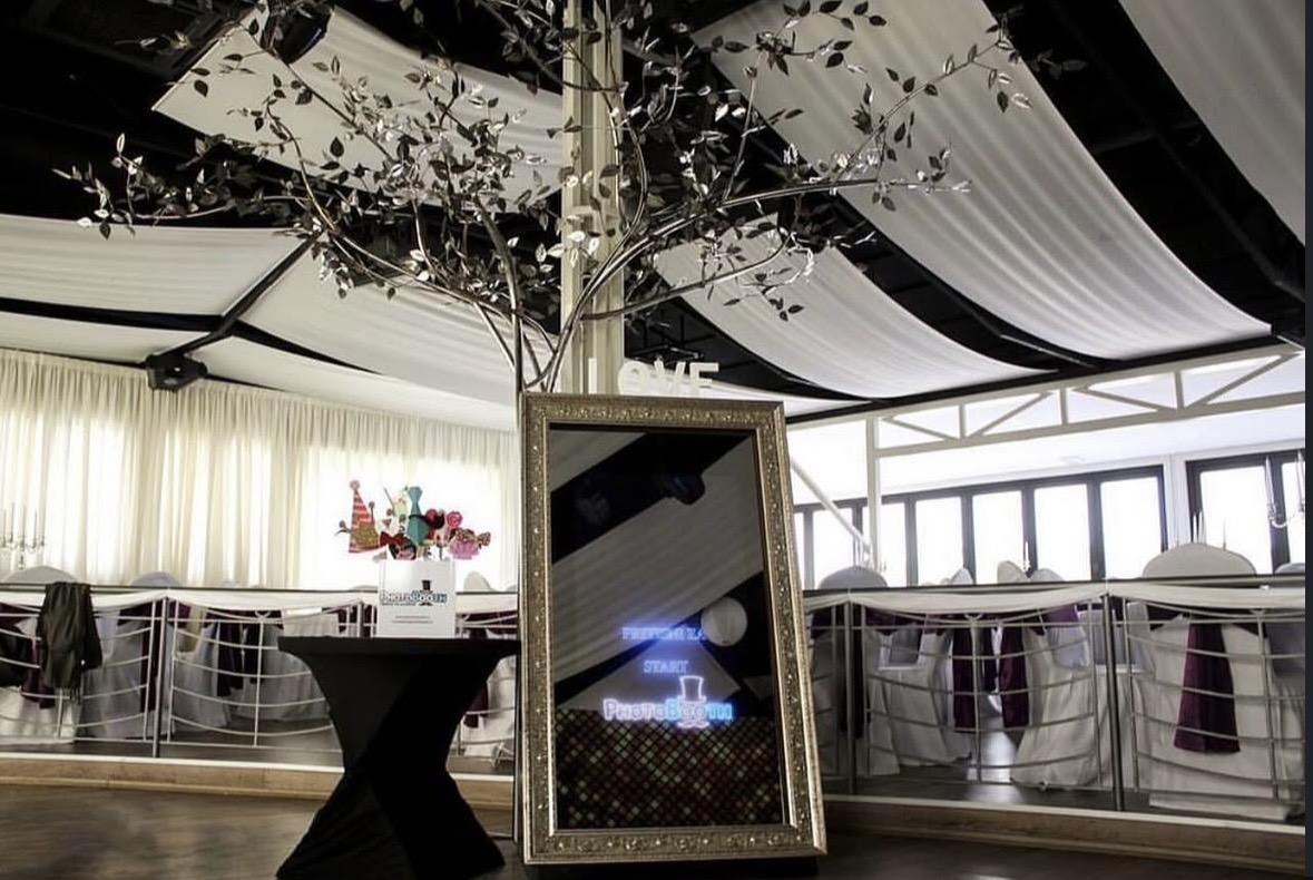 Golden Mirror Photobooth Niš Iznajmljivanje Opreme Niš — foto 3