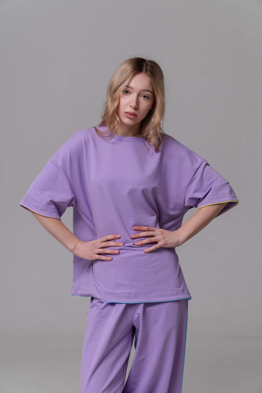 Футболка оверсайз фіолетова