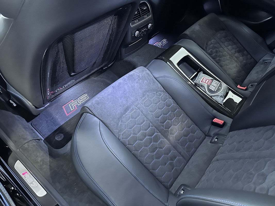 RS7_Mats_03