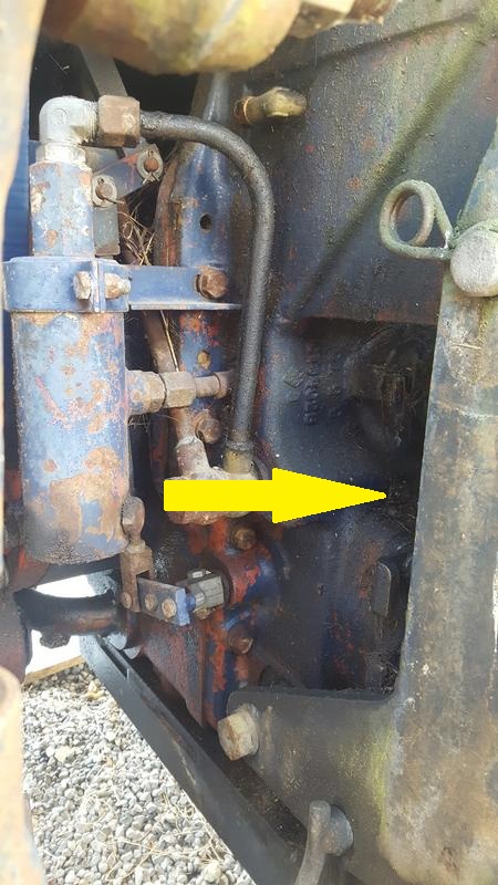 285 - 2100 transmission level plug 2