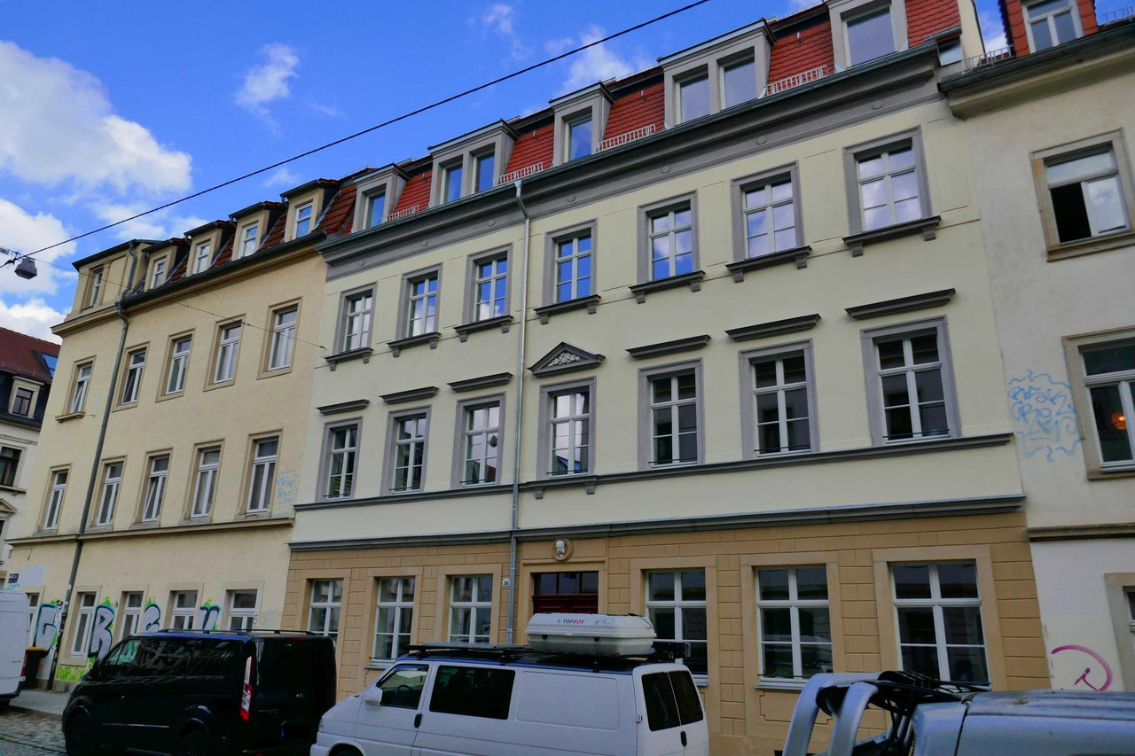 Bild: https://i.postimg.cc/8CXQcFP1/P1350122.jpg