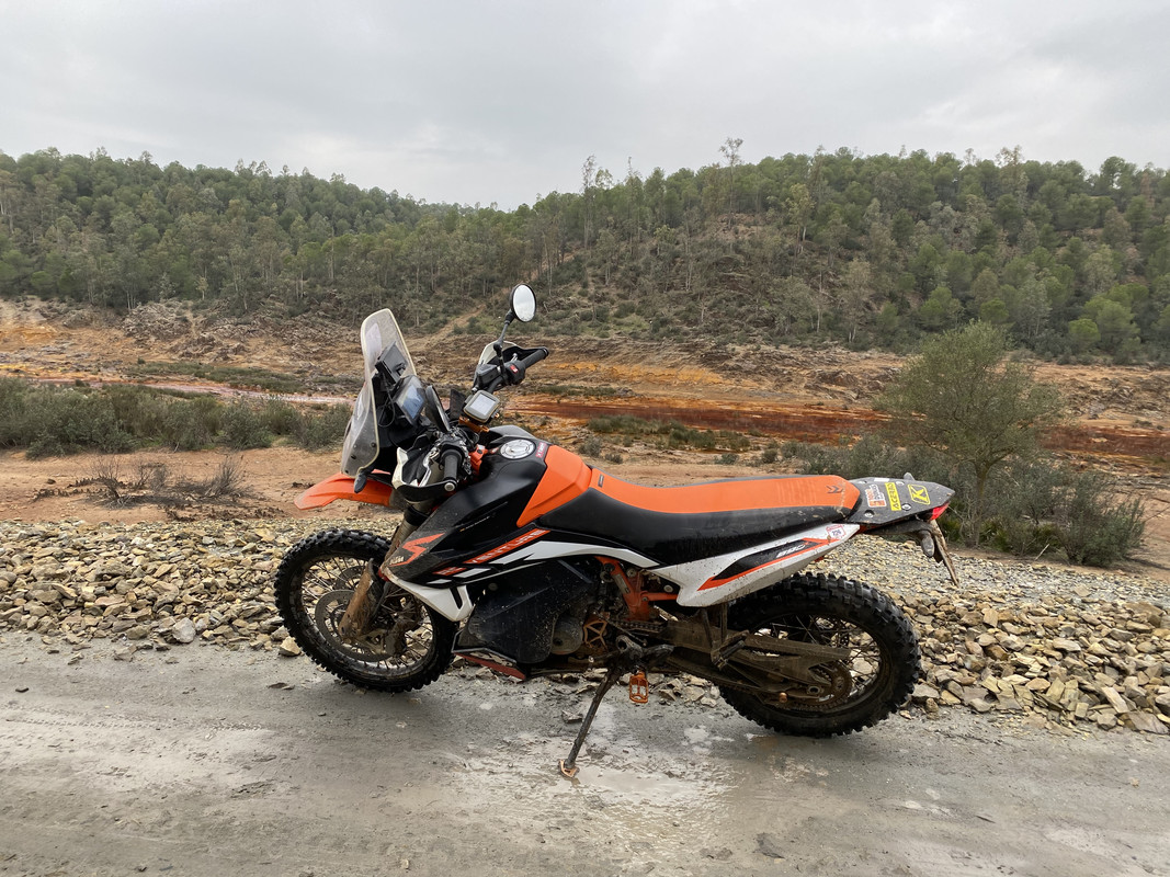 10E8F6F4-2A9C-48A2-BDE6-150D7AD31A55