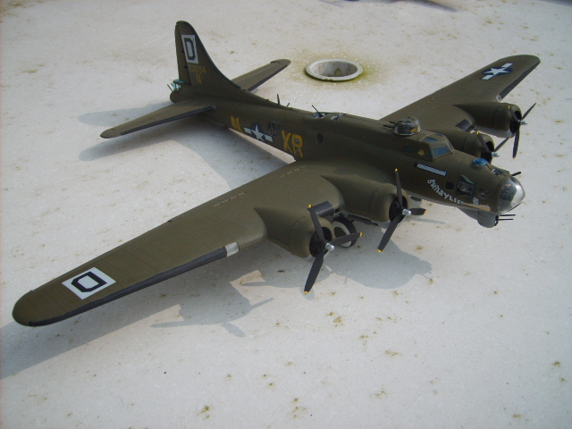 B-17 USAFモデル 1/72スケール Amazon | AEVVV B17 モデル飛行機キット 1/72スケール - 重爆撃