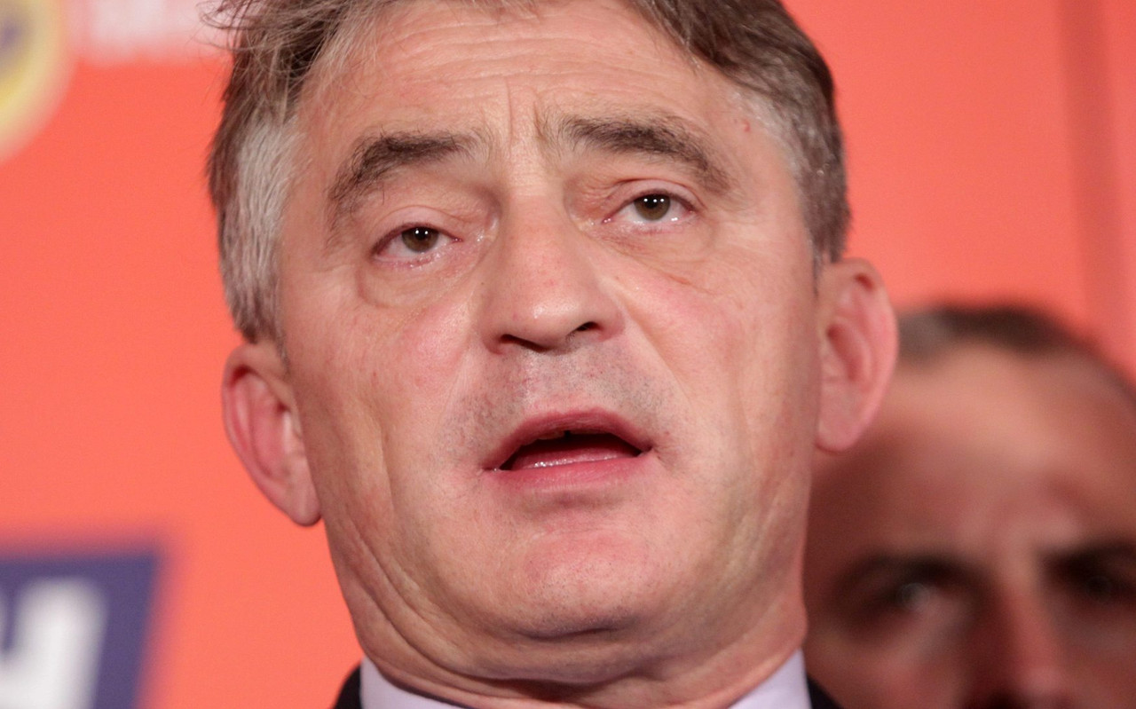 2018-10-07T234539Z_179732600_RC1F9CD42710_RTRMADP_3_BOSNIA-ELECTION