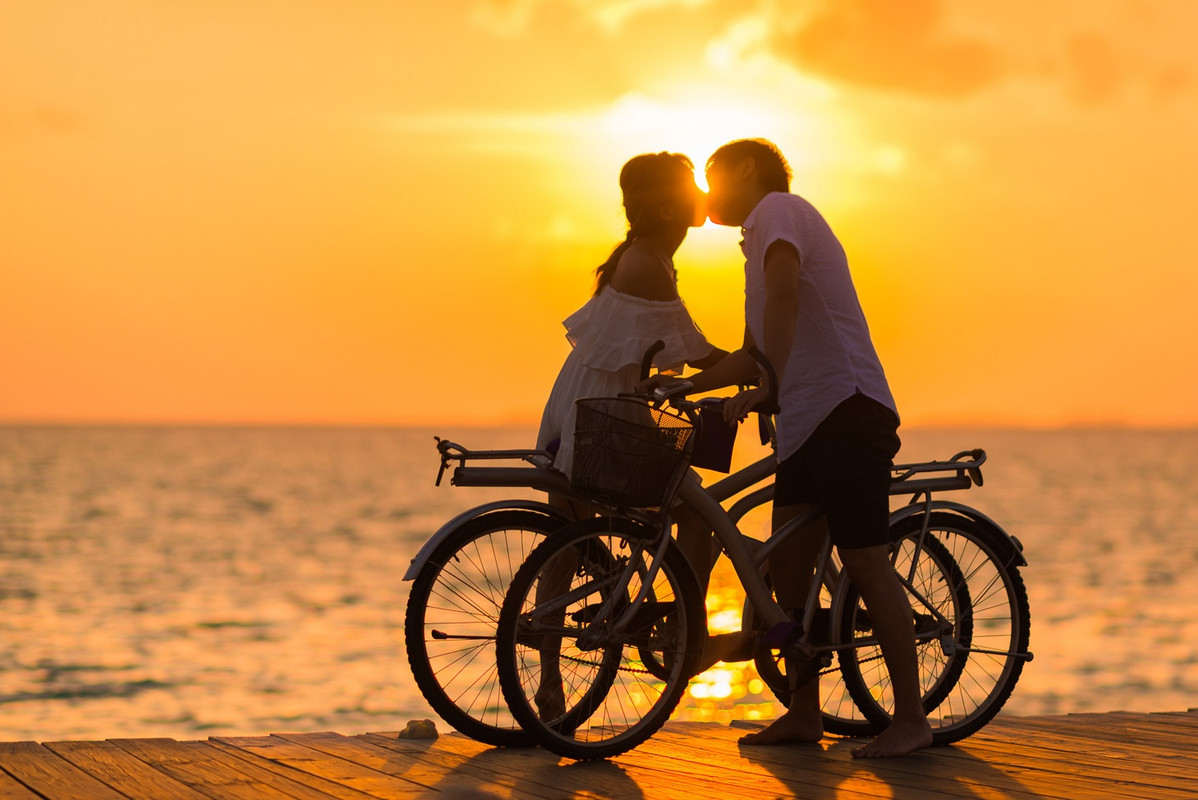 orangebikesromantic.jpg