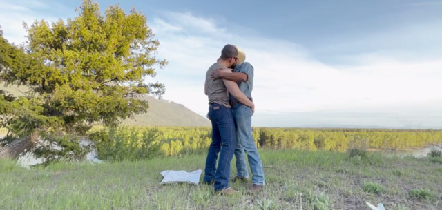 Screenshot-2023-05-14-at-10-21-45-Levi-Wrangler-Levi-Wrangler-XXX-fucks-a-cowboy-in-a-field-Dood