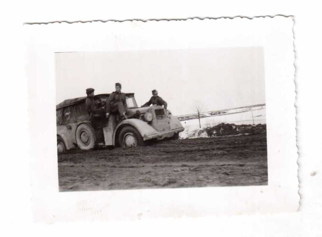 Foto 2.WK Geländewagen KFZ Auto Jeep im Schlamm 