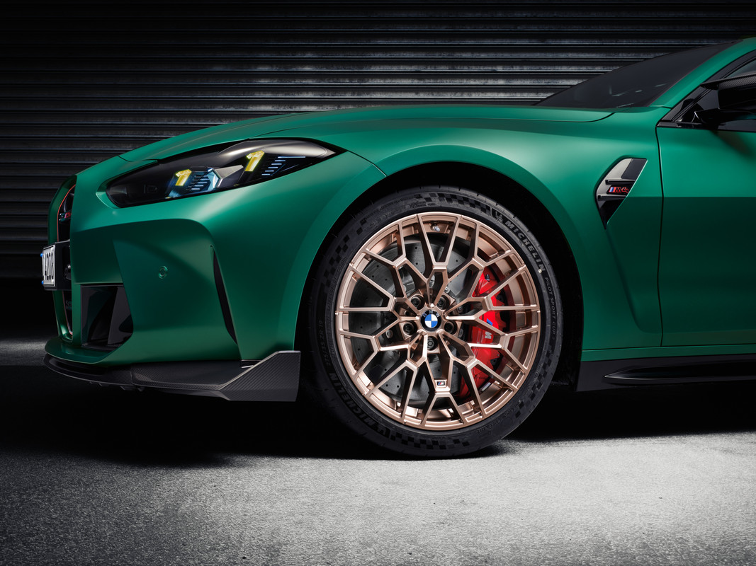 P90548648_highRes_the-all-new-bmw-m4-c