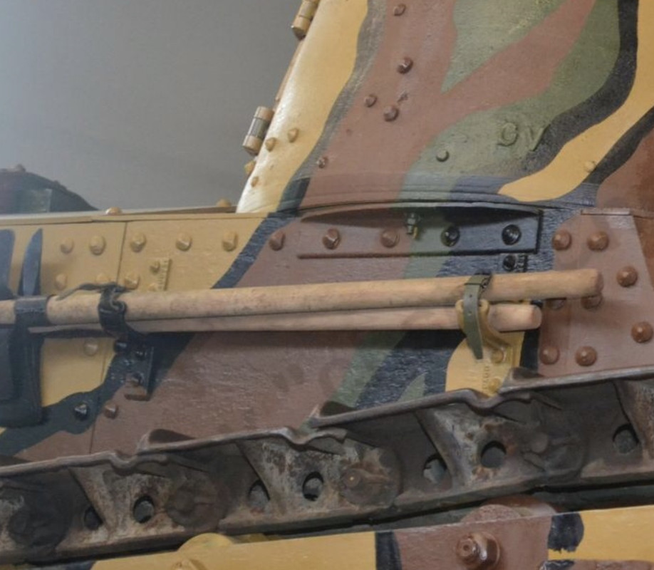 EDDFAF6D-8B73-4A90-A79F-6576B42E5C8E