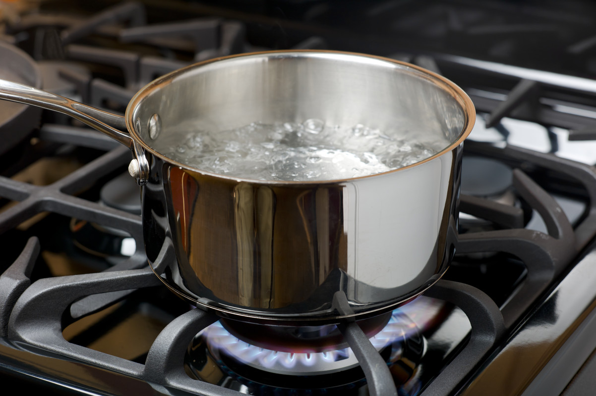 At What Boiling Point is Water Safe for Drinking?