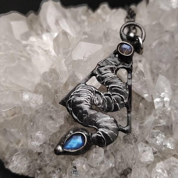 SerpentShrine Amulet