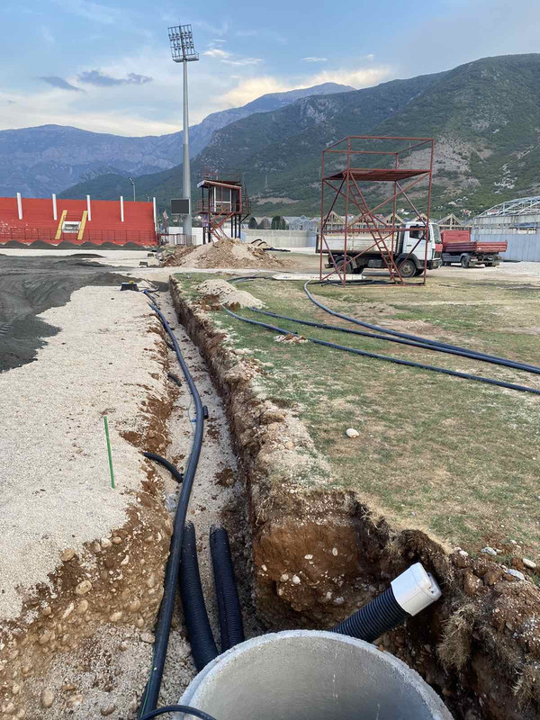 CE584FEB-17D9-49A5-96B1-382BDAA19E59