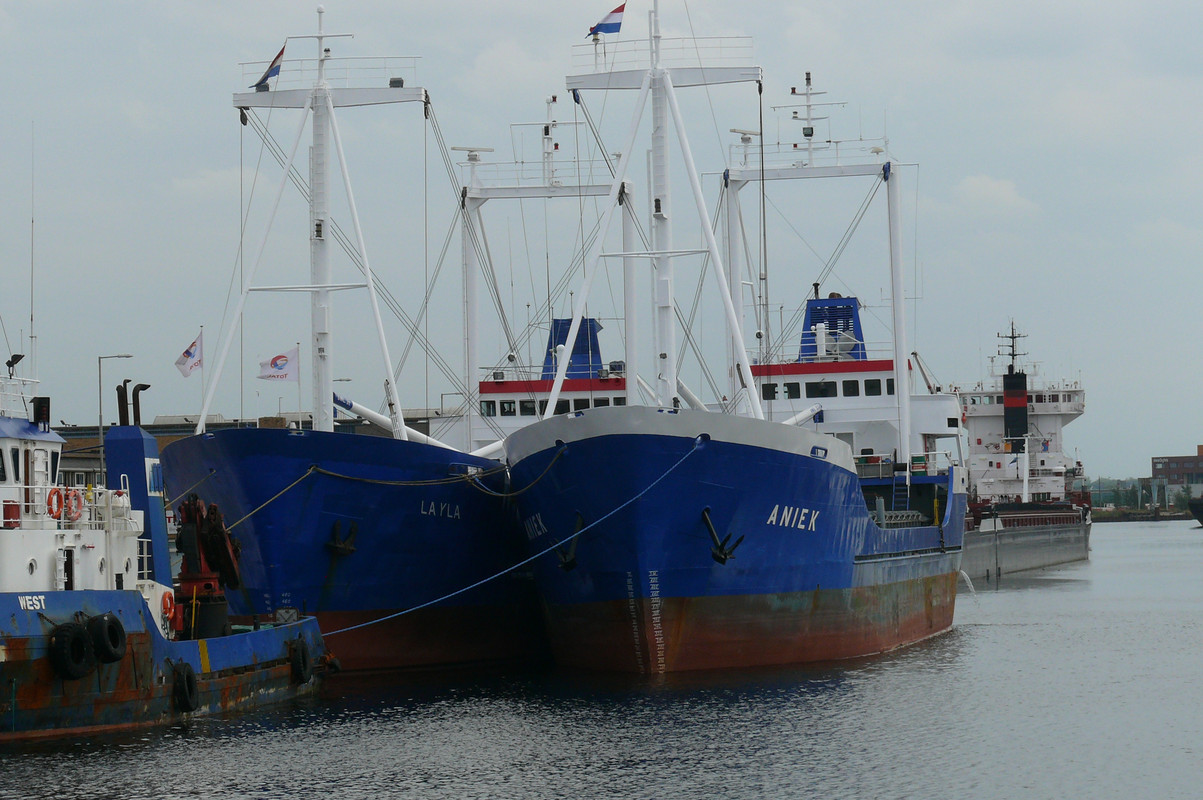Layla en Aniek beiden X Holwerda@IJmuiden07092013hp (1)