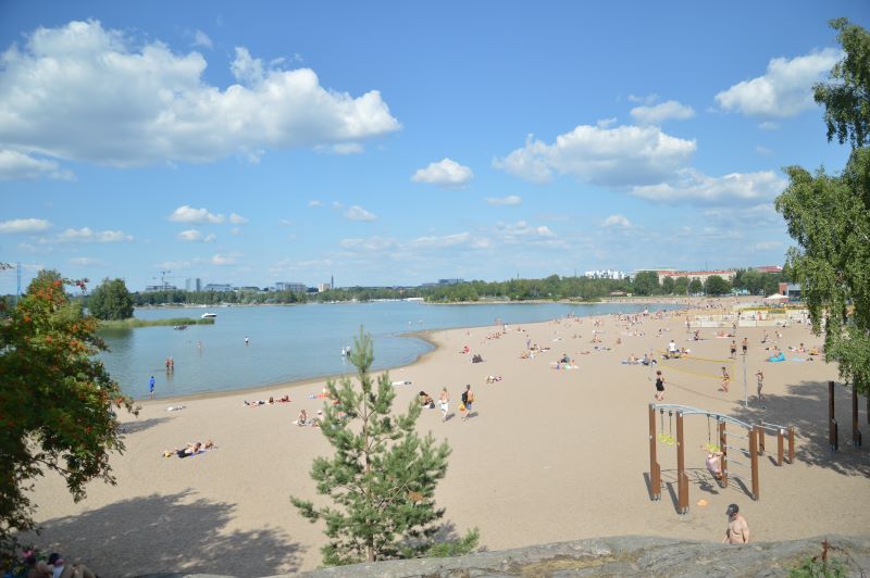 Finlandia con finlandeses y un poco de Estocolmo - Blogs de Finlandia - Día 3: Playa y salsa en Helsinki (1)
