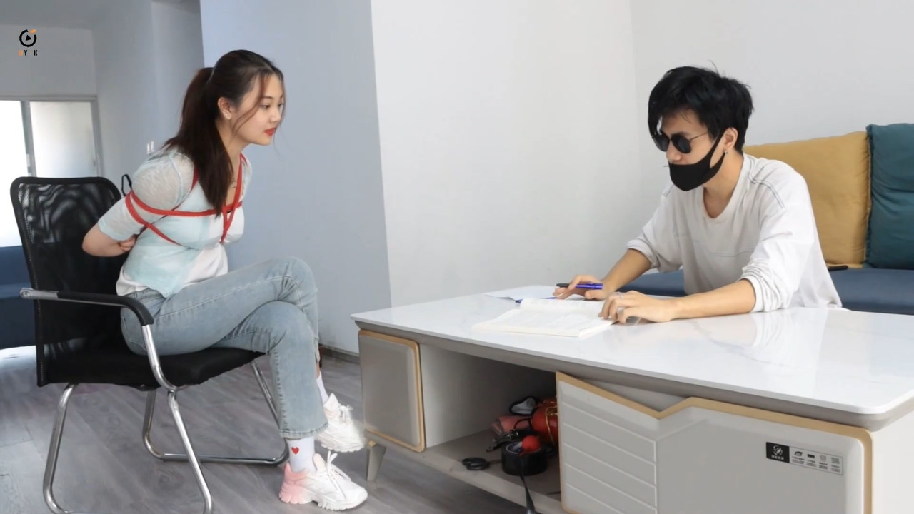 得意客 古怪的家庭教师.mp4_20221115_093246.309