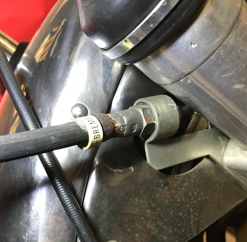 43039552-BB8E-4908-9AFB-2917D952D899