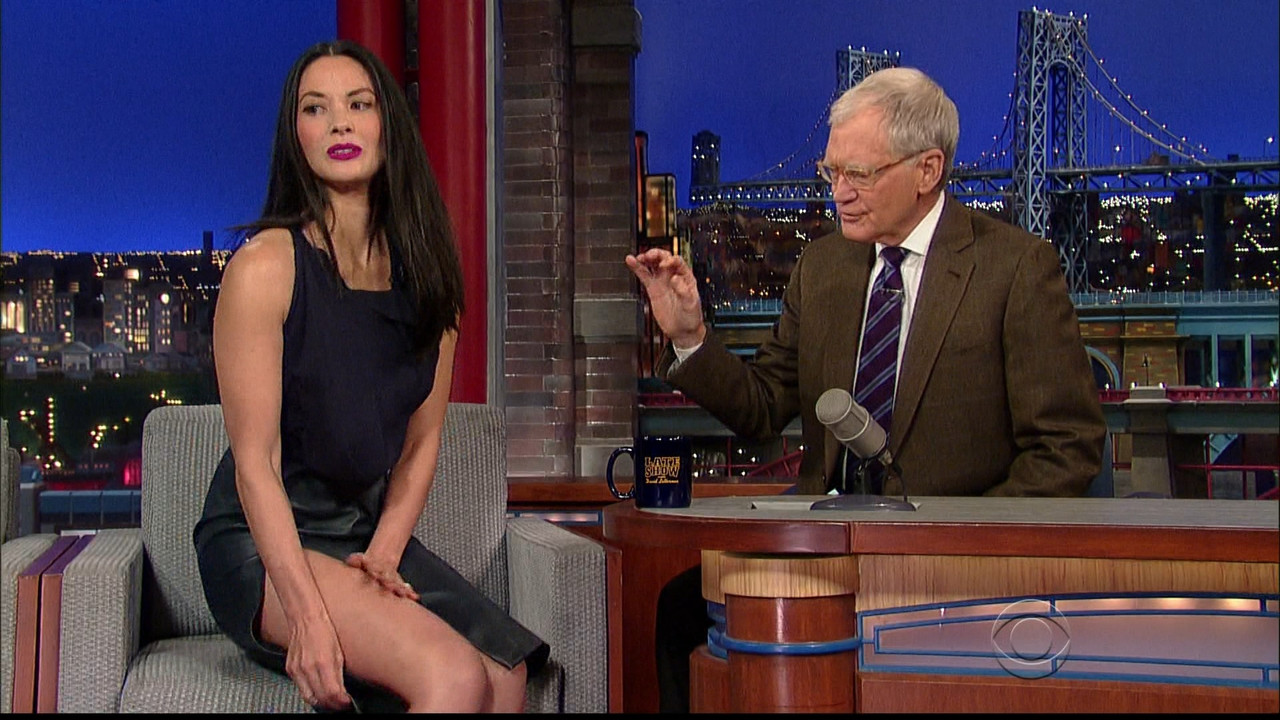 olivia-munn-thigh-show-spectacular-letterman-dec-10-2014-17