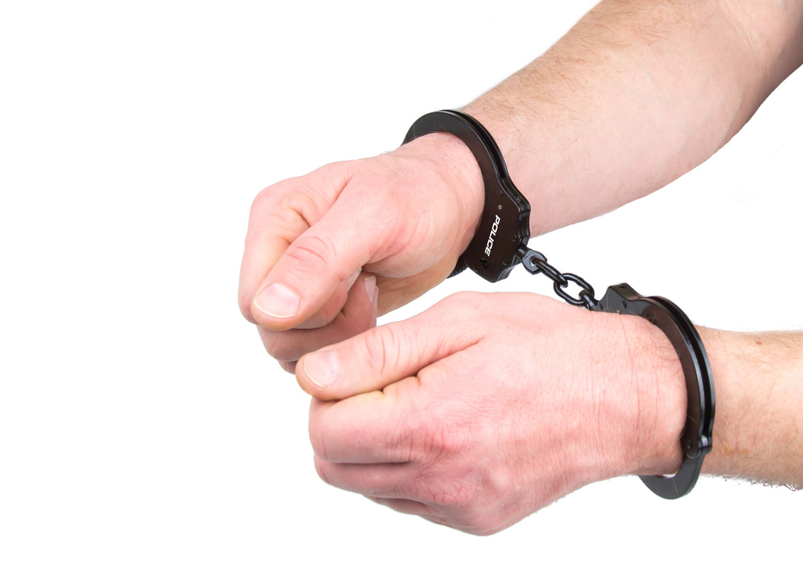 handcuffs-police-professinal-heavy-duty-steel-metal-black