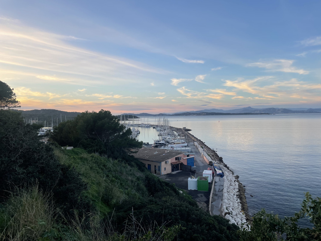 8C71AF8D-77E2-4A47-A3A1-B2717B8A2FCE