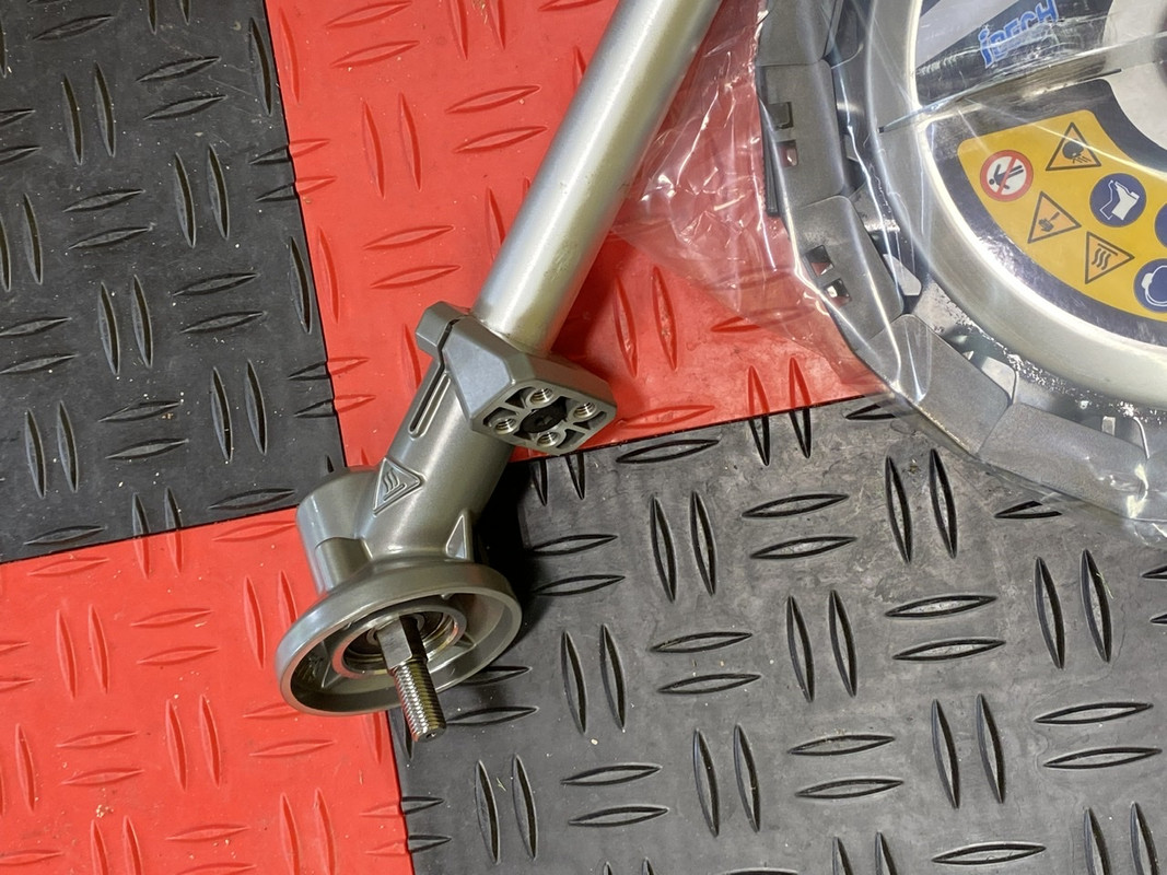 9440A2A4-EE6D-45CC-A14B-CAAD233A6EEF