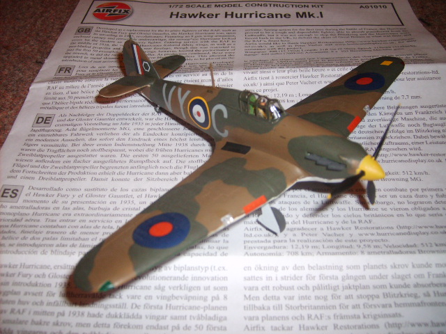 Airfix-Hurricane1a-Fabric-France0.jpg