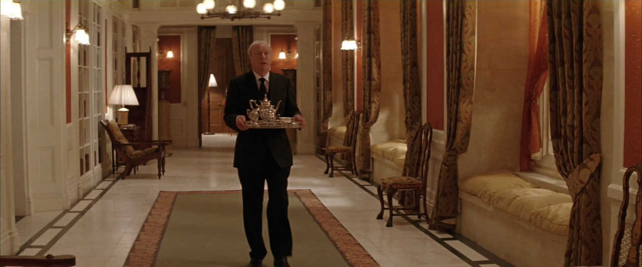 Batman Begins 2005 (1080p x265 10bit Tigole).mkv_snapshot_00.44.