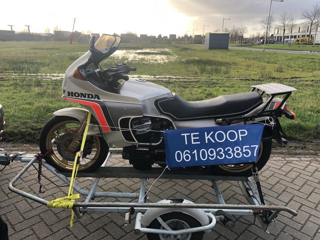 B6E554E9-0120-4559-B21F-87DFA67456AD