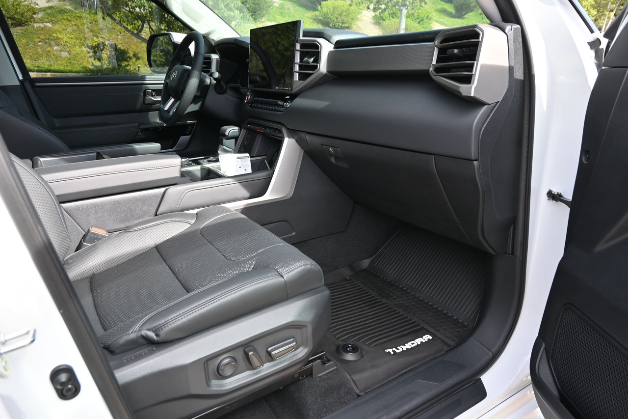 Vehicle thumbnail 16