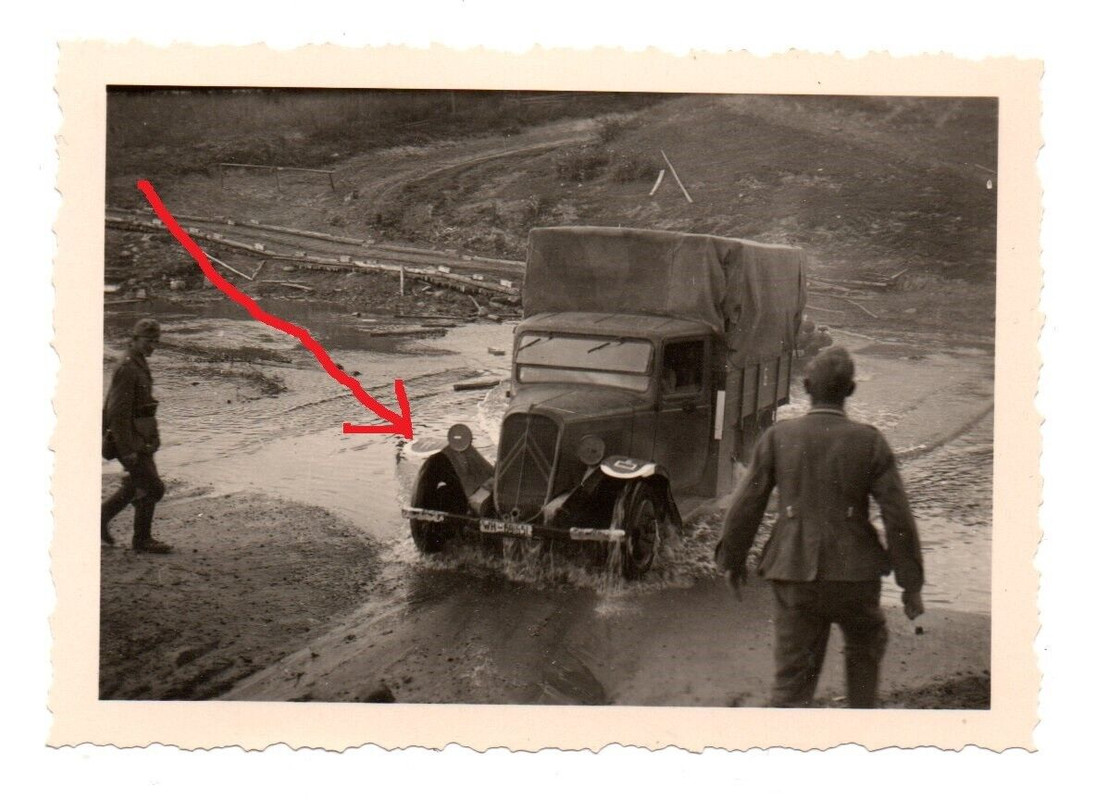 2 WK Foto, Französischer Beute LKW in Russland. 129 Infanterie Division.