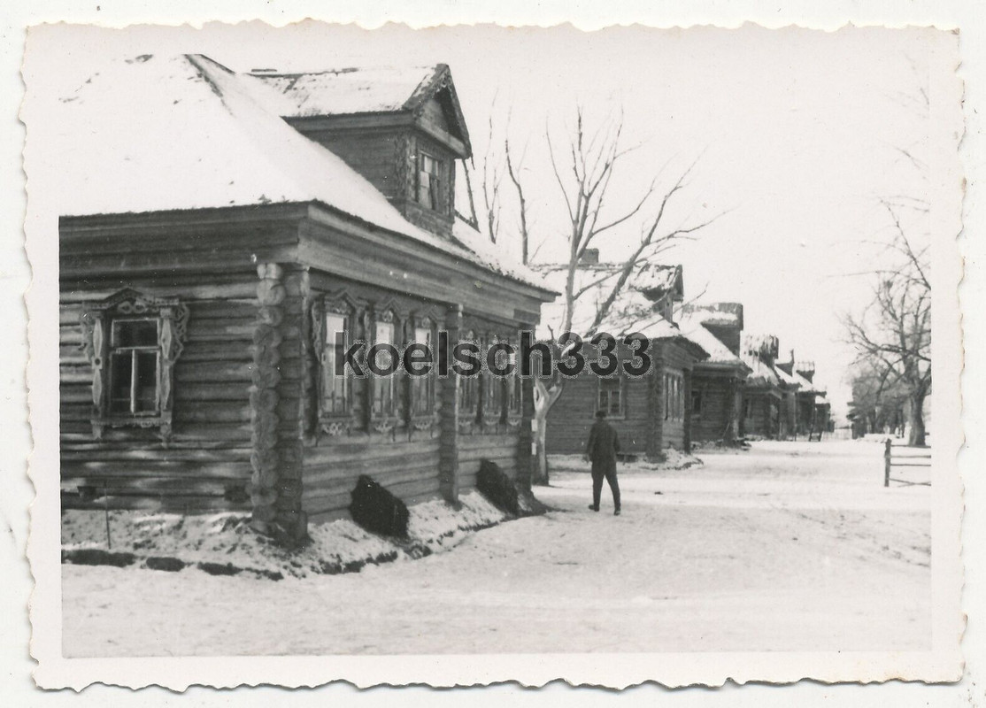 Foto Bauernhaus Quartier Unterkünfte der Wehrmacht im Winter an der Ostfront .