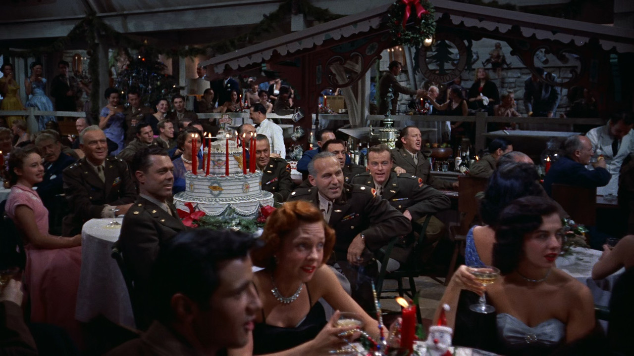 White Christmas 1954 (1080p x265 10bit Tigole).mkv_snapshot_01.5