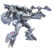 10-Studio-Series-DOTM-Soundwave-01