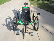 Cat700 green (Strickland) front