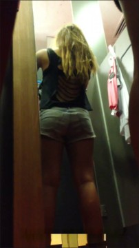 [Image: Voyeur45095134432.jpg]