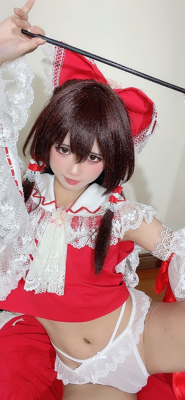 PoppaChan Reimu Hakurei Cosplay (Touhou Project) – 111 Photos 14 Videos 1.13GB插图4