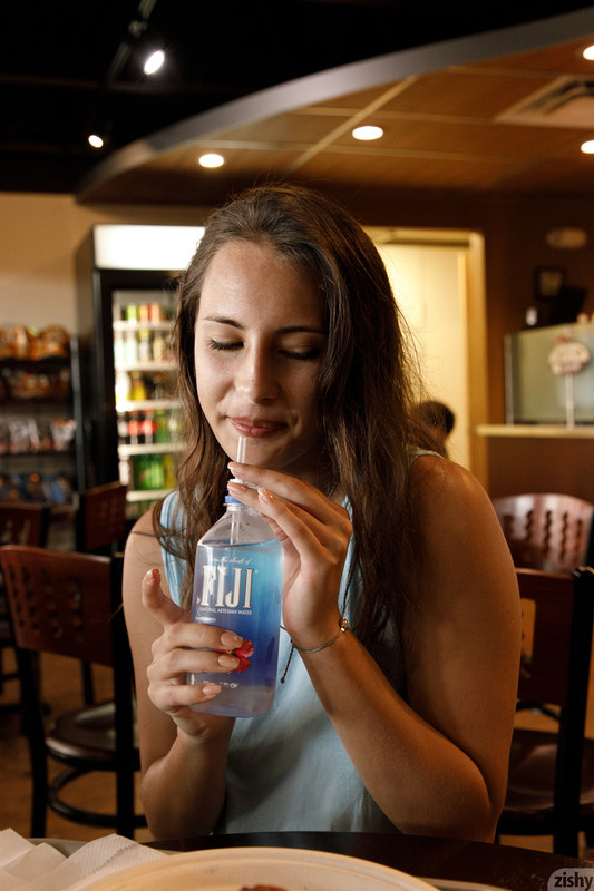 full_009_0949093011085216