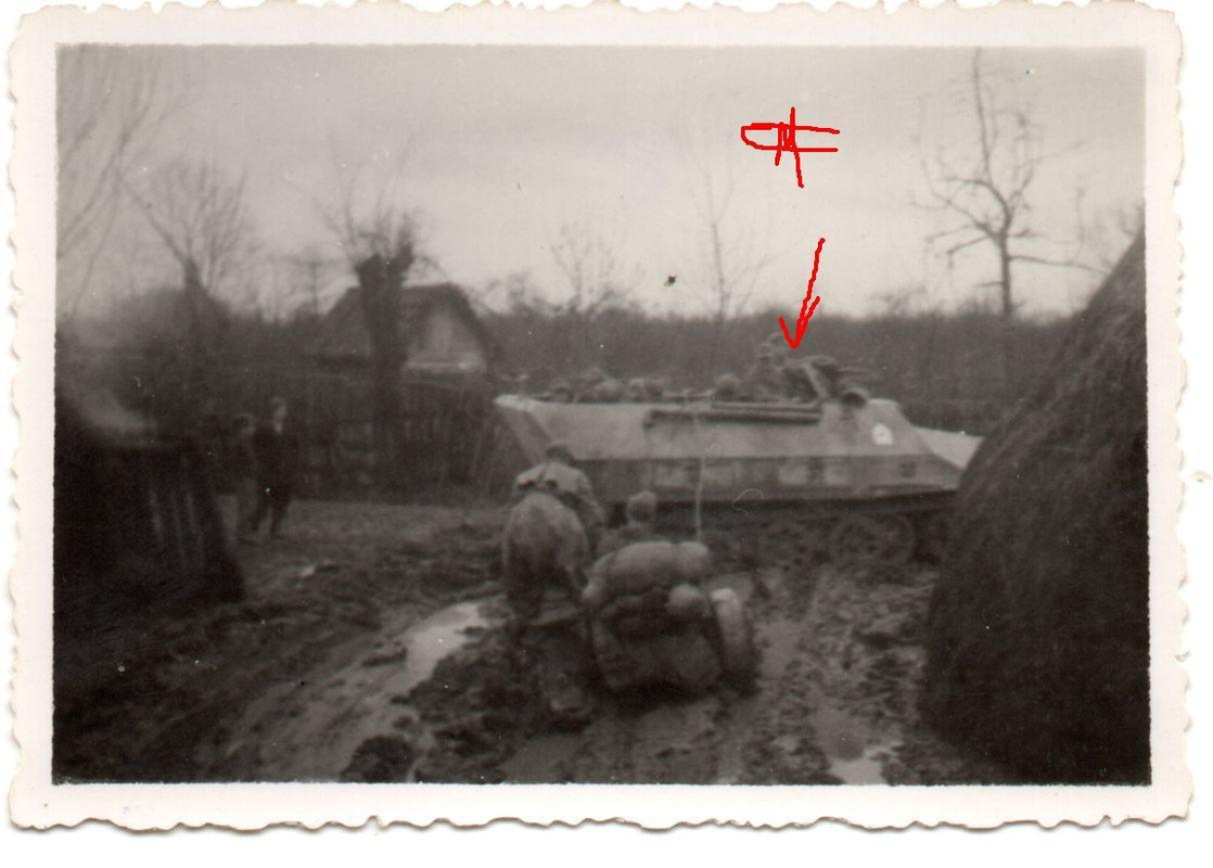 Orig.foto Deutsche Soldaten in Sdkfz 251D Ostfro