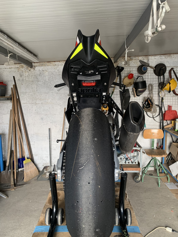 F5B5FEB1-39AA-4ED8-A33C-1BD3E4CEF960