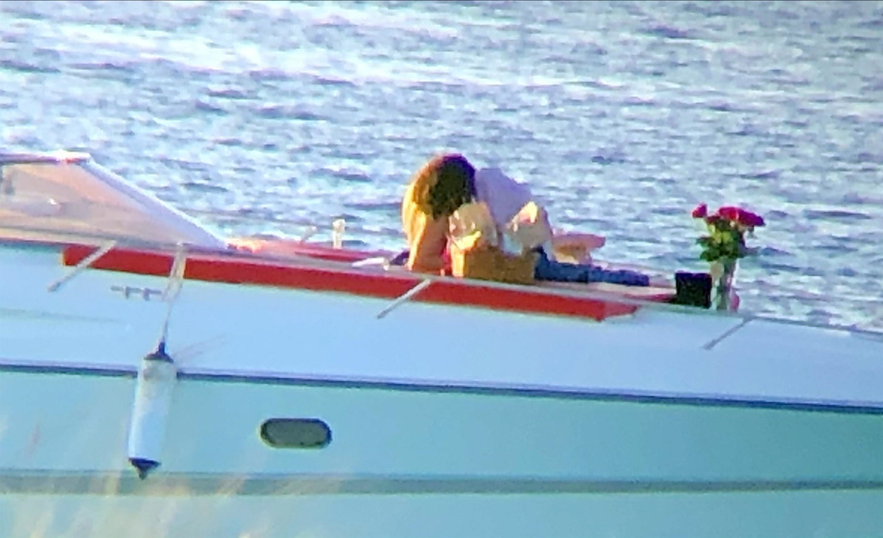 emmawatson-updates.com (26)